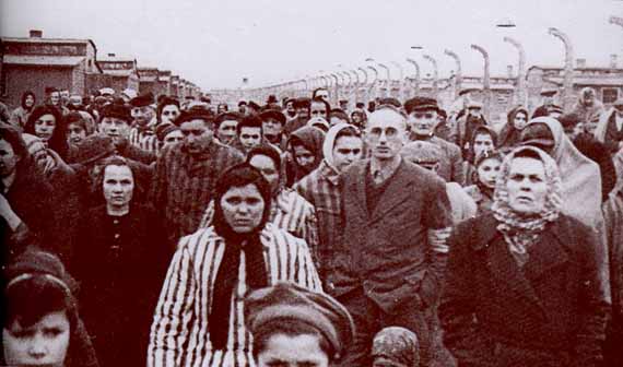 Auschwitz, wie es wirklich war: Aufnahme der Sowjets am Tag der Befreiung